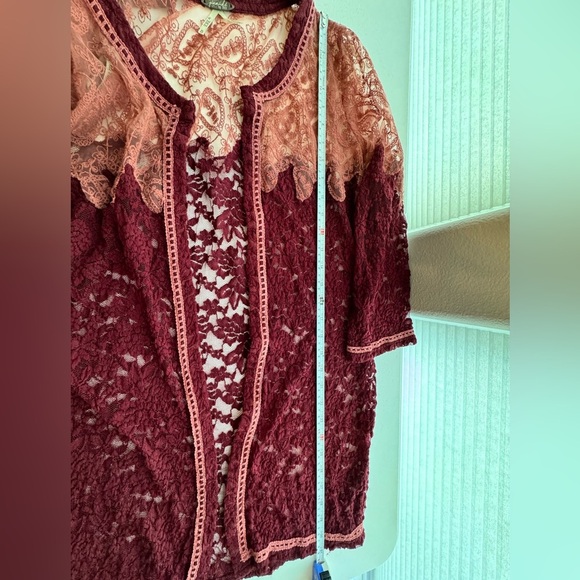 Gimmicks by BKE Lace Floral Cardigan Size Small - Picture 6 of 11